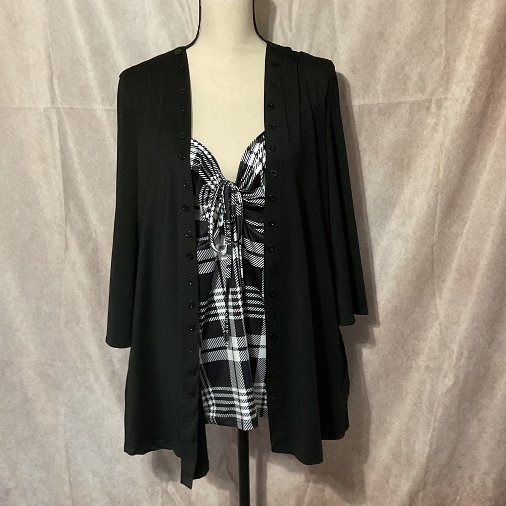NWOT Flycurvy Black and White 2-pc Women's Blouse 2XL